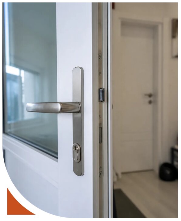 Установка замка в пластиковую дверь в Можге от 2532 р. | Разлок-Мжг